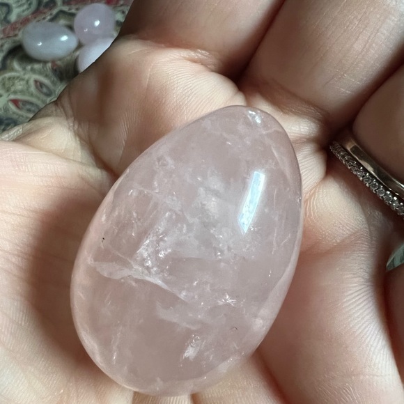 Rose Quartz Egg - Picture 6 of 12